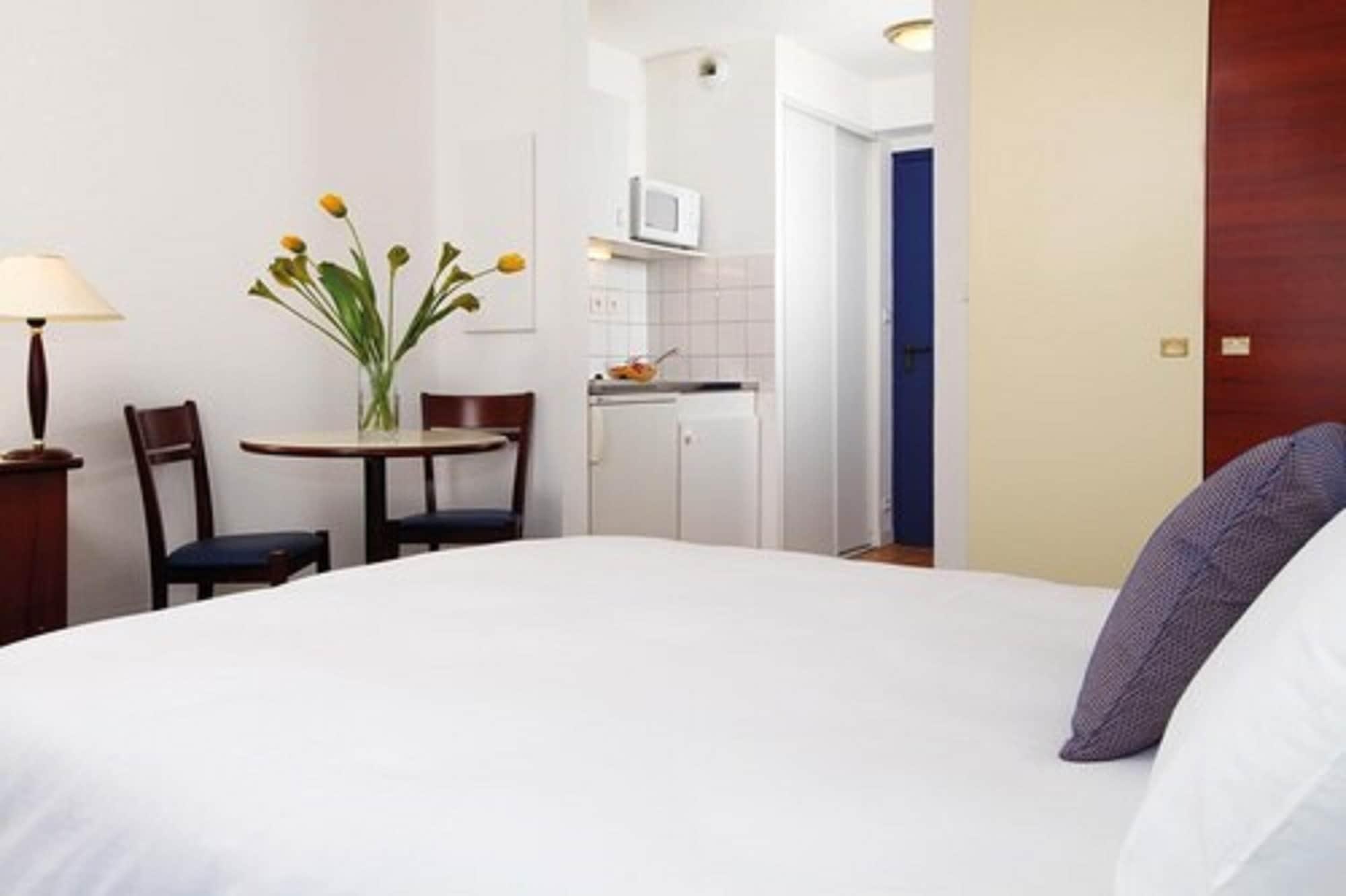 Aparthotel Terres De France Brest Esterno foto